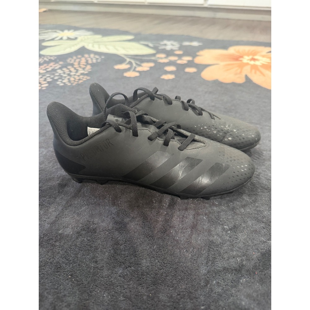 Adidas Predator Black Soccer Cleats Mens 6 EF1932 Low Top Firm Ground Shoes